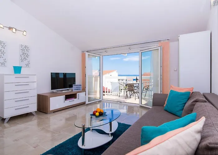 Apartment Nikaroni-3 By Interhome
