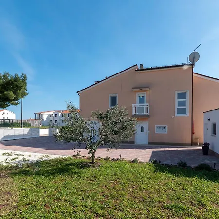 Nikaroni-3 By Interhome Appartement *